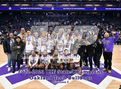 Thumbnail 3 in  Oakland Tech (CIF State D1 Award Photos) photogallery.