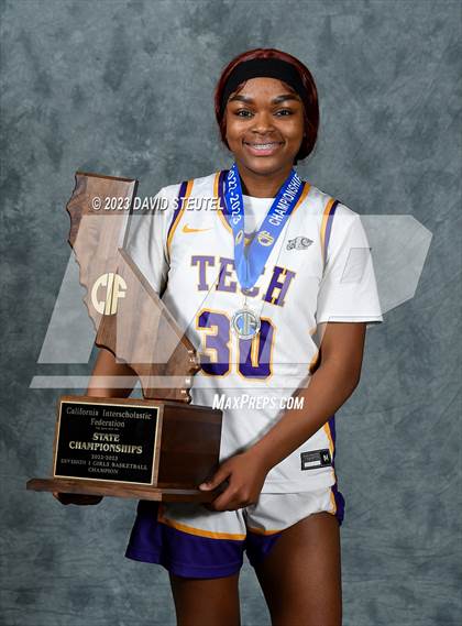 Thumbnail 1 in  Oakland Tech (CIF State D1 Award Photos) photogallery.