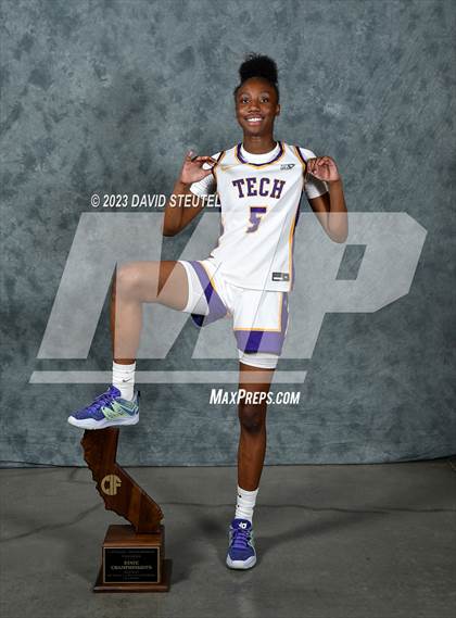 Thumbnail 1 in  Oakland Tech (CIF State D1 Award Photos) photogallery.