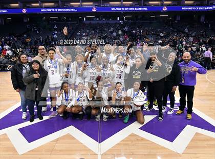 Thumbnail 3 in  Oakland Tech (CIF State D1 Award Photos) photogallery.