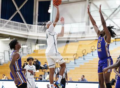 Thumbnail 1 in South Shore vs. DePaul Catholic (Metro Classic) photogallery.