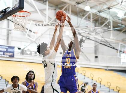 Thumbnail 1 in South Shore vs. DePaul Catholic (Metro Classic) photogallery.