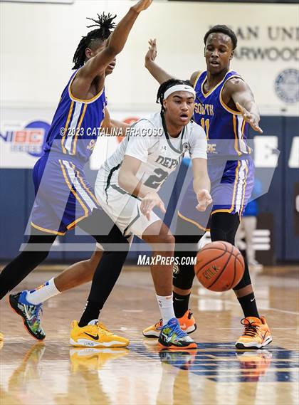 Thumbnail 1 in South Shore vs. DePaul Catholic (Metro Classic) photogallery.