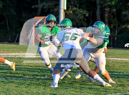 Thumbnail 3 in New Castle @ Yorktown photogallery.