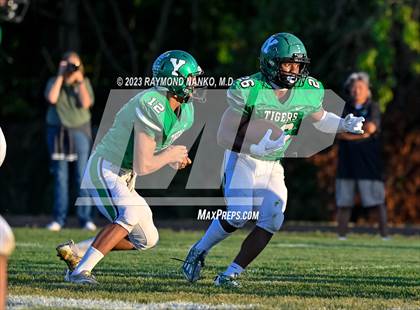 Thumbnail 2 in New Castle @ Yorktown photogallery.