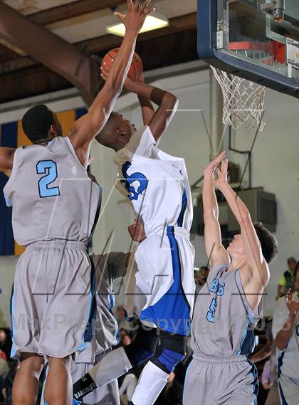 Thumbnail 1 in Bullard vs. Newark Memorial (60th Gridley Invitational) photogallery.