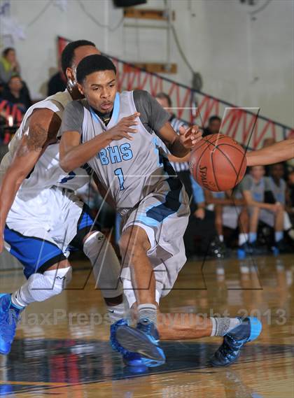 Thumbnail 1 in Bullard vs. Newark Memorial (60th Gridley Invitational) photogallery.