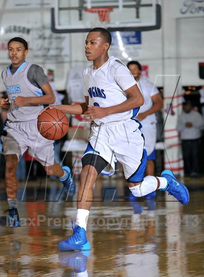 Thumbnail 2 in Bullard vs. Newark Memorial (60th Gridley Invitational) photogallery.