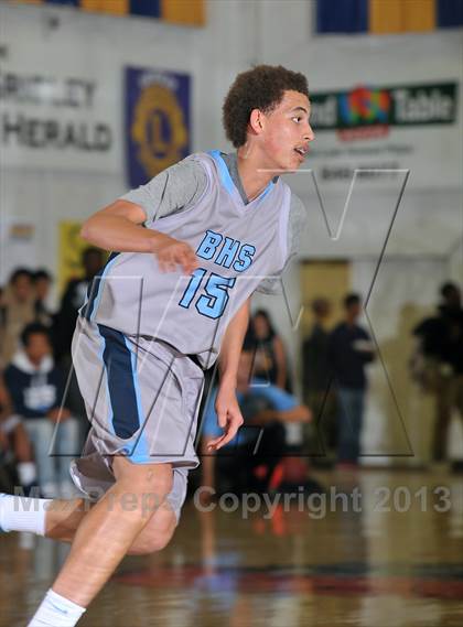 Thumbnail 3 in Bullard vs. Newark Memorial (60th Gridley Invitational) photogallery.