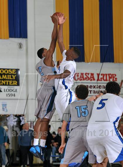 Thumbnail 1 in Bullard vs. Newark Memorial (60th Gridley Invitational) photogallery.