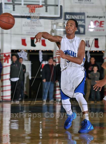 Thumbnail 2 in Bullard vs. Newark Memorial (60th Gridley Invitational) photogallery.