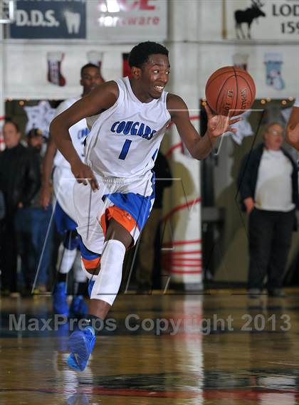 Thumbnail 2 in Bullard vs. Newark Memorial (60th Gridley Invitational) photogallery.