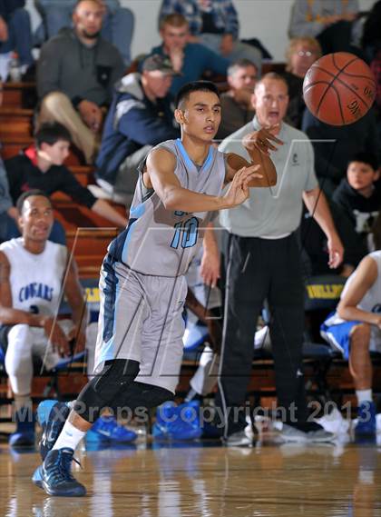 Thumbnail 1 in Bullard vs. Newark Memorial (60th Gridley Invitational) photogallery.