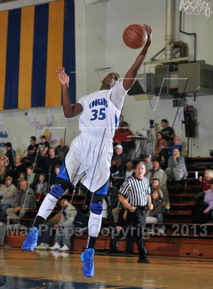 Thumbnail 2 in Bullard vs. Newark Memorial (60th Gridley Invitational) photogallery.