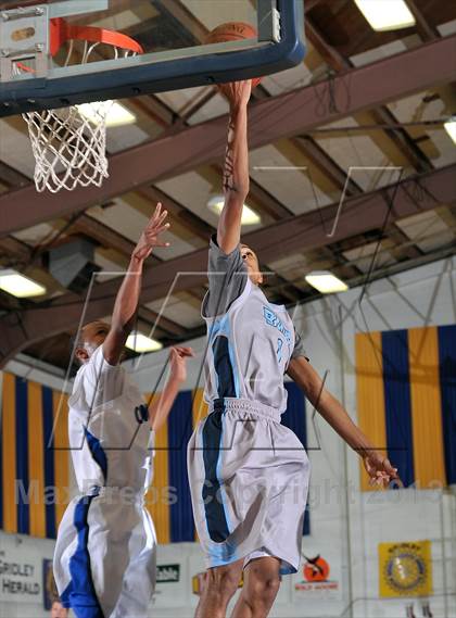 Thumbnail 2 in Bullard vs. Newark Memorial (60th Gridley Invitational) photogallery.