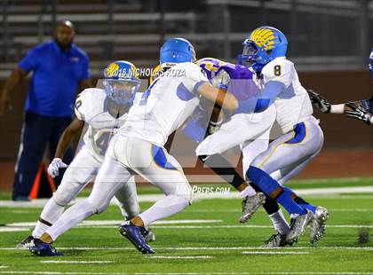 Thumbnail 3 in Lynwood vs. Verbum Dei  photogallery.
