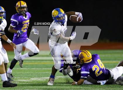 Thumbnail 1 in Lynwood vs. Verbum Dei  photogallery.
