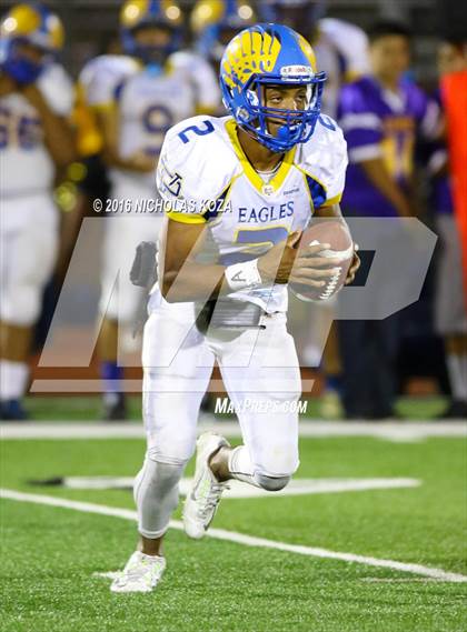 Thumbnail 2 in Lynwood vs. Verbum Dei  photogallery.