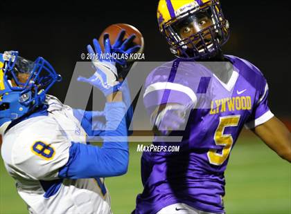 Thumbnail 3 in Lynwood vs. Verbum Dei  photogallery.