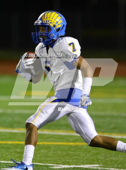 Thumbnail 3 in Lynwood vs. Verbum Dei  photogallery.
