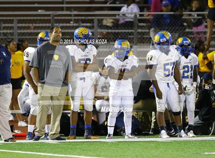Thumbnail 3 in Lynwood vs. Verbum Dei  photogallery.