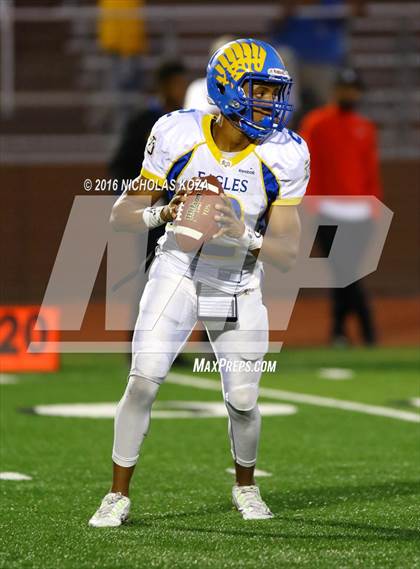 Thumbnail 2 in Lynwood vs. Verbum Dei  photogallery.