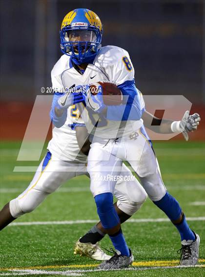 Thumbnail 3 in Lynwood vs. Verbum Dei  photogallery.