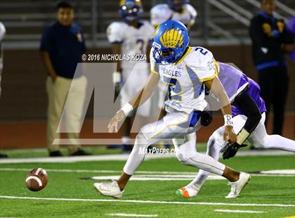 Thumbnail 3 in Lynwood vs. Verbum Dei  photogallery.