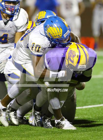 Thumbnail 2 in Lynwood vs. Verbum Dei  photogallery.