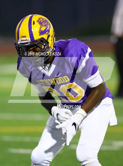 Thumbnail 2 in Lynwood vs. Verbum Dei  photogallery.