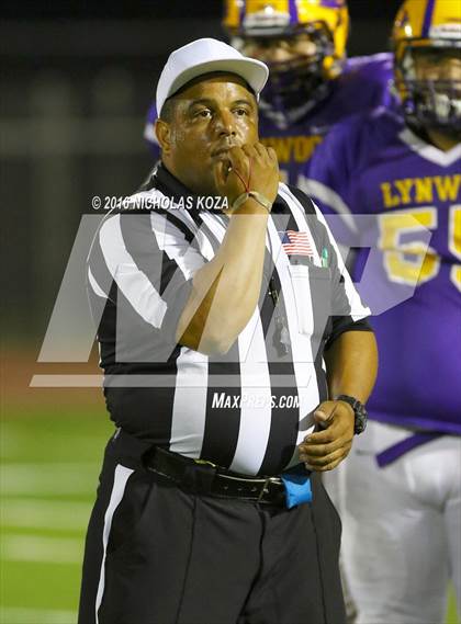Thumbnail 2 in Lynwood vs. Verbum Dei  photogallery.