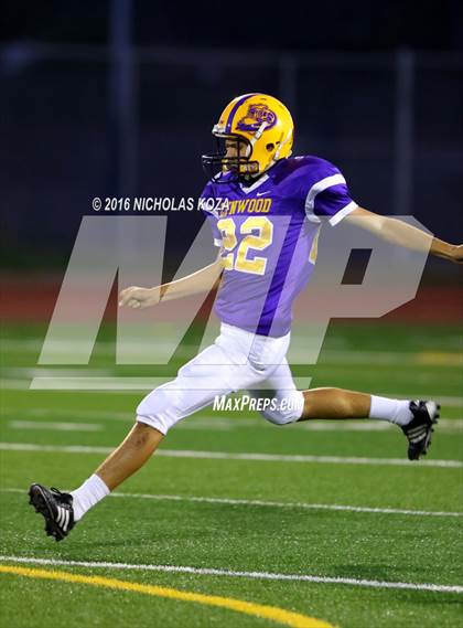 Thumbnail 1 in Lynwood vs. Verbum Dei  photogallery.