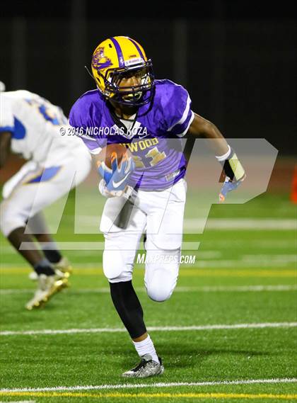 Thumbnail 3 in Lynwood vs. Verbum Dei  photogallery.