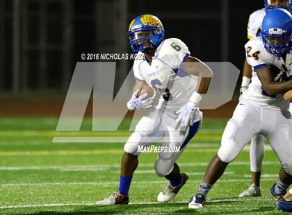 Thumbnail 3 in Lynwood vs. Verbum Dei  photogallery.