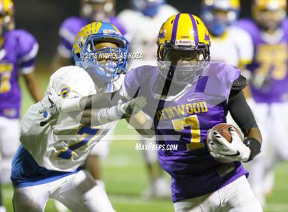 Thumbnail 1 in Lynwood vs. Verbum Dei  photogallery.