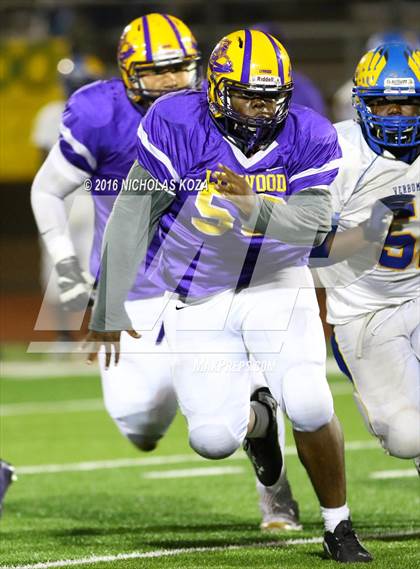 Thumbnail 1 in Lynwood vs. Verbum Dei  photogallery.
