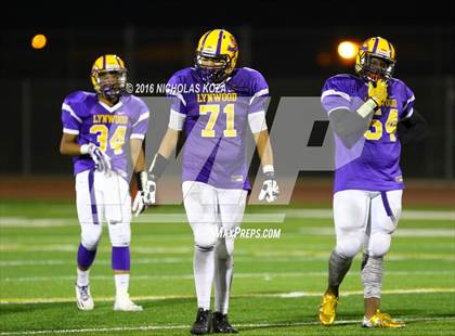Thumbnail 1 in Lynwood vs. Verbum Dei  photogallery.