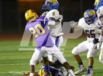 Thumbnail 2 in Lynwood vs. Verbum Dei  photogallery.