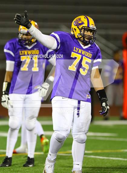 Thumbnail 3 in Lynwood vs. Verbum Dei  photogallery.