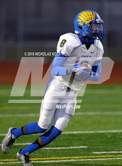 Thumbnail 2 in Lynwood vs. Verbum Dei  photogallery.