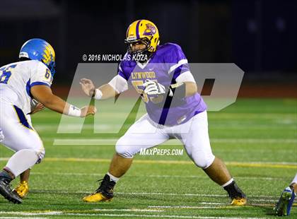 Thumbnail 1 in Lynwood vs. Verbum Dei  photogallery.