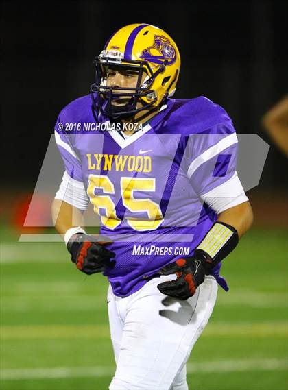 Thumbnail 3 in Lynwood vs. Verbum Dei  photogallery.