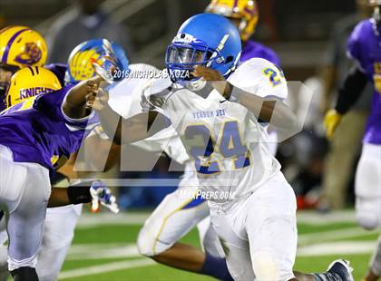 Thumbnail 3 in Lynwood vs. Verbum Dei  photogallery.