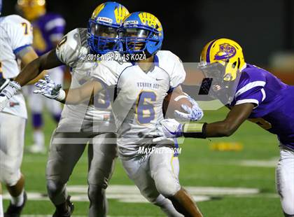 Thumbnail 3 in Lynwood vs. Verbum Dei  photogallery.