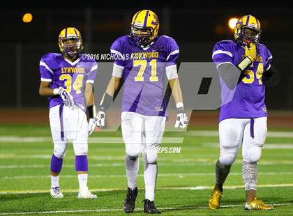 Thumbnail 3 in Lynwood vs. Verbum Dei  photogallery.