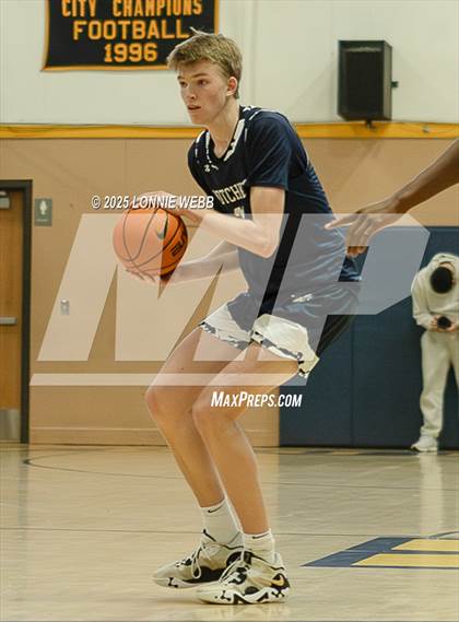 Thumbnail 3 in Hotchkiss vs Blair Academy (Shooting Stars Baskietbal Showcase) photogallery.