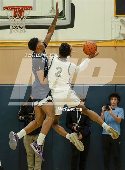 Thumbnail 3 in Hotchkiss vs Blair Academy (Shooting Stars Baskietbal Showcase) photogallery.