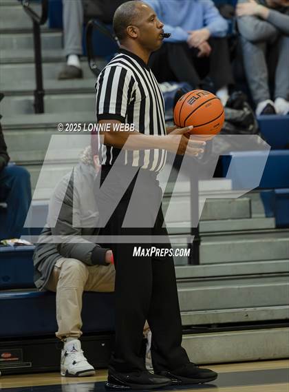 Thumbnail 3 in Hotchkiss vs Blair Academy (Shooting Stars Baskietbal Showcase) photogallery.