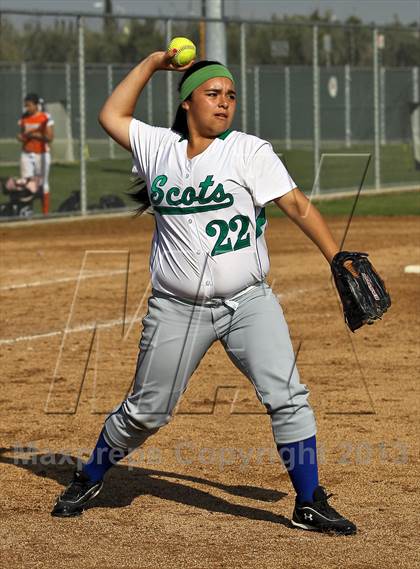 Thumbnail 3 in Highland vs Tulare Western (Mira Monte Invitational) photogallery.