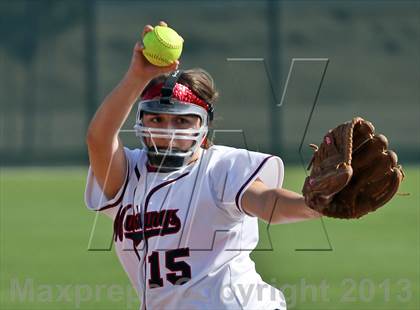 Thumbnail 3 in Highland vs Tulare Western (Mira Monte Invitational) photogallery.